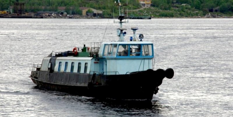 Якобы затонувший катер приставы нашли в доке в Полярном