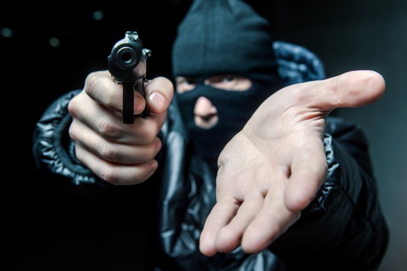 Ограбил больного мужчину житель Снежногорска Ограбил больного мужчину житель Снежногорска