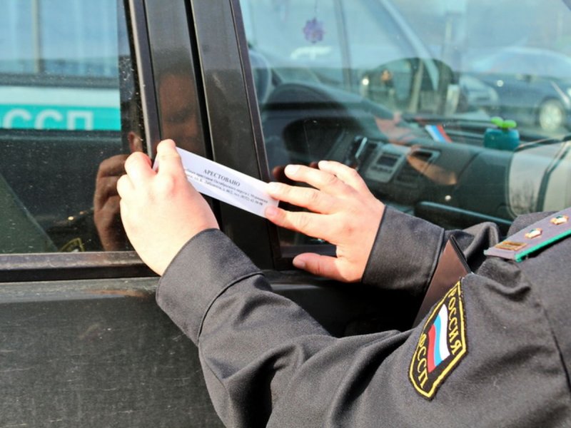 Продал арестованную машину житель Апатитов