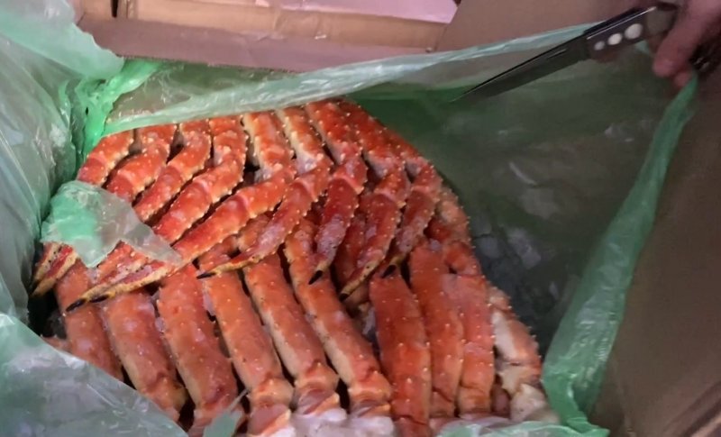 Кустарный крабовый цех обнаружили в Коле Кустарный крабовый цех обнаружили в Коле