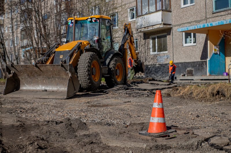 Дворы в Лиинахамари отремонтируют за 8 млн рублей Дворы в Лиинахамари отремонтируют за 8 млн рублей