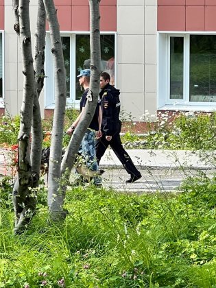 Аноним сообщил о минировании поликлиники в Кировске Аноним сообщил о минировании поликлиники в Кировске
