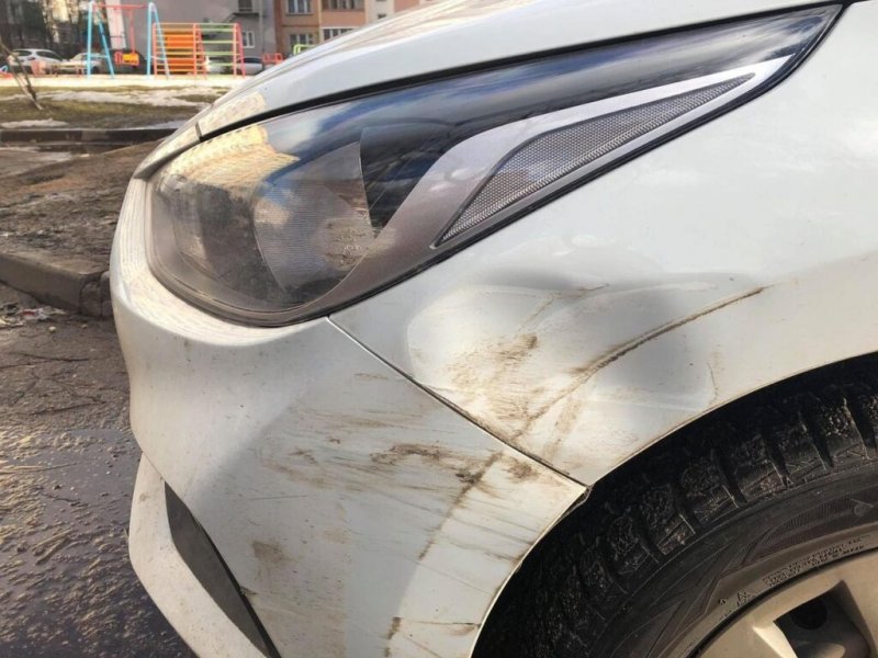 Повредил припаркованные авто на 250 тысяч пьяный житель Кандалакши Повредил припаркованные авто на 250 тысяч пьяный житель Кандалакши