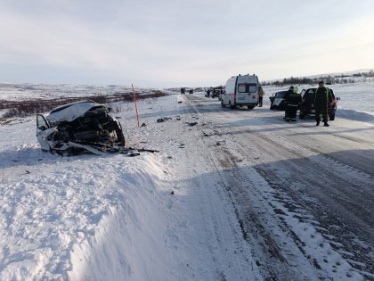 Пятеро ранены в аварии из-за неудачного обгона около Заполярного Пятеро ранены в аварии из-за неудачного обгона около Заполярного