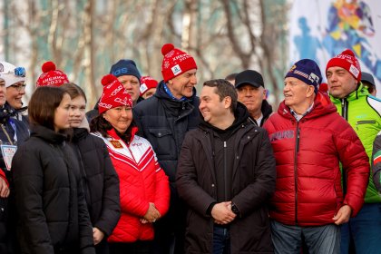 Финальный этап Кубка России по лыжным гонкам: победителям и призерам вручили награды в Кировске Финальный этап Кубка России по лыжным гонкам: победителям и призерам вручили награды в Кировске
