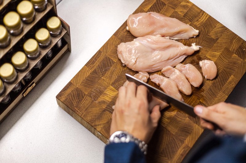 Просроченными продуктами кормили детей в детском саду Североморска Просроченными продуктами кормили детей в детском саду Североморска