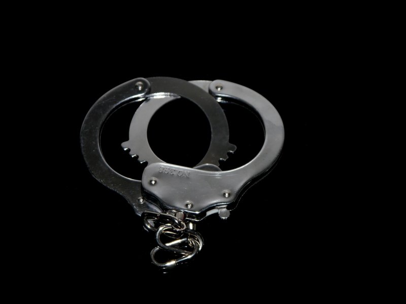 Разрезал ножом живот другу житель Кировска Разрезал ножом живот другу житель Кировска