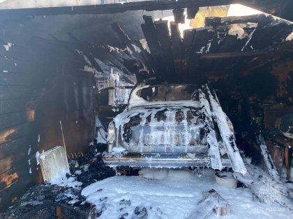 Сгорели три гаража в Североморске Сгорели три гаража в Североморске