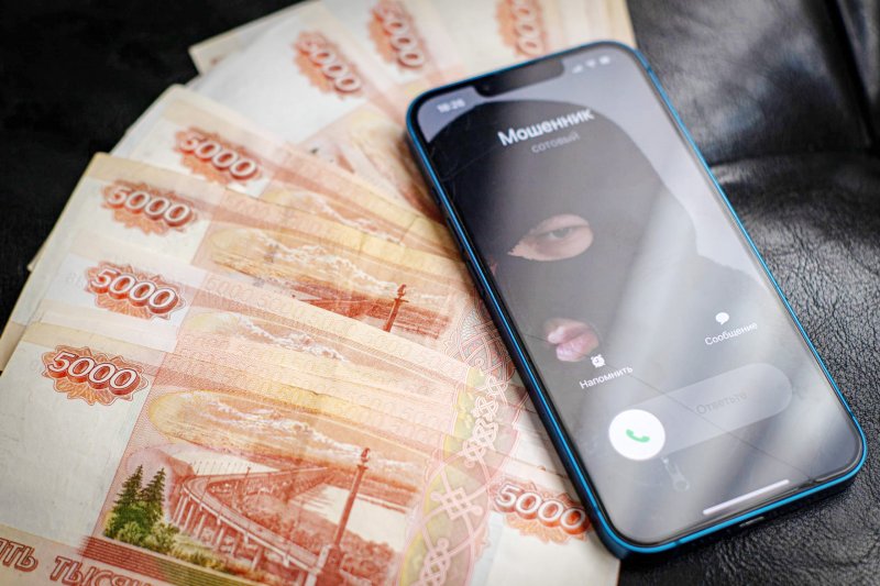 Лже-операторы мобильной связи лишили денег апатитчанку Лже-операторы мобильной связи лишили денег апатитчанку