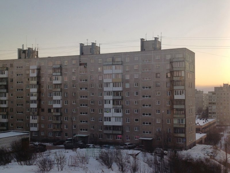 Сироту оставили без жилья в Мурманске Сироту оставили без жилья в Мурманске