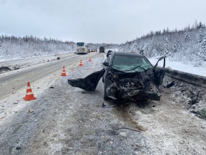 В автобус врезалась «КИА» на трассе под Оленегорском В автобус врезалась «КИА» на трассе под Оленегорском