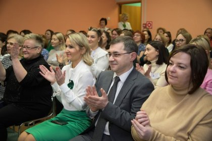 Из 390 воспитателей 21 прошел в основной этап конкурса «Ступеньки мастерства» в Мурманске Из 390 воспитателей 21 прошел в основной этап конкурса «Ступеньки мастерства» в Мурманске