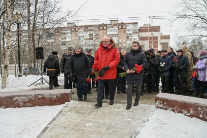 Почтили память воинов-афганцев в Мурманске Почтили память воинов-афганцев в Мурманске