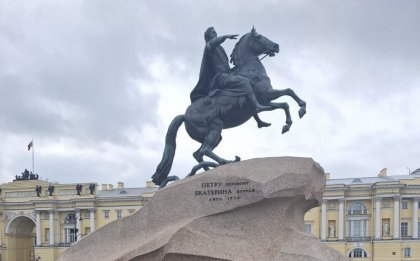 Осквернил «Медного всадника» подросток из Мурманска