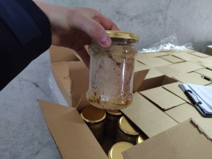 15 тысяч банок поддельной печени трески нашли в Мурманске 15 тысяч банок поддельной печени трески нашли в Мурманске