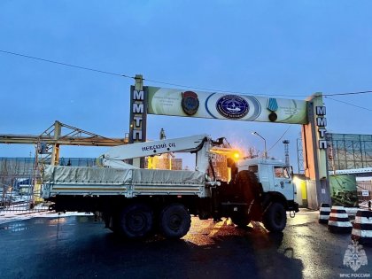 В Мурманске невские спасатели решали, как извлечь бомбу в порту В Мурманске невские спасатели решали, как извлечь бомбу в порту