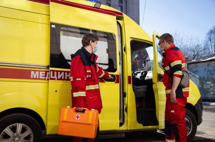 Сотрудники скорой помощи получили награды губернатора Мурманской области Сотрудники скорой помощи получили награды губернатора Мурманской области