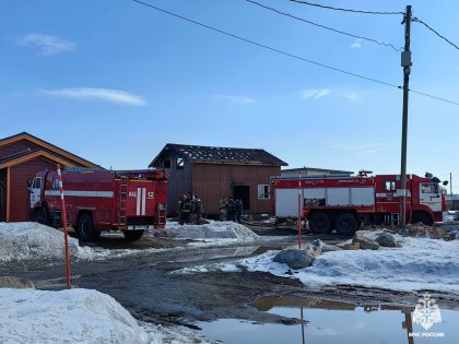 Дом загорелся в коттеджном поселке под Мурманском Дом загорелся в коттеджном поселке под Мурманском