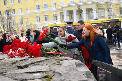 В Мурманске выстроились почетные караулы: началась «Вахта памяти» В Мурманске выстроились почетные караулы: началась «Вахта памяти»