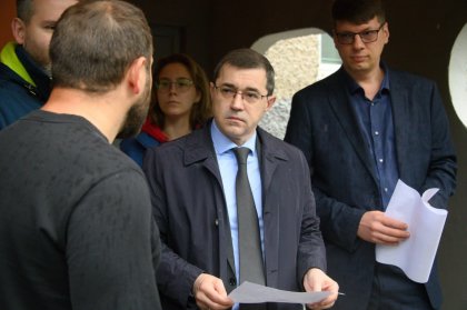 На 90% завершен ремонт двора на Кирова в Мурманске На 90% завершен ремонт двора на Кирова в Мурманске