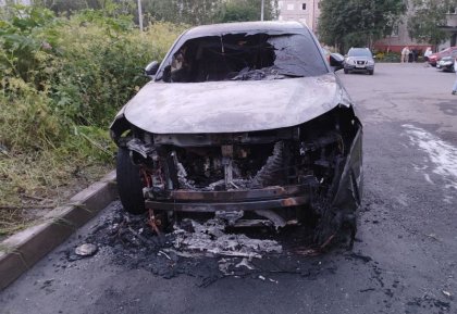 В Апатитах нашли поджигателя авто за 4 млн рублей В Апатитах нашли поджигателя авто за 4 млн рублей