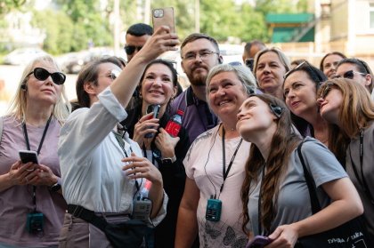 Мурманские муралы оценили участники программы "Гостеприимные города"