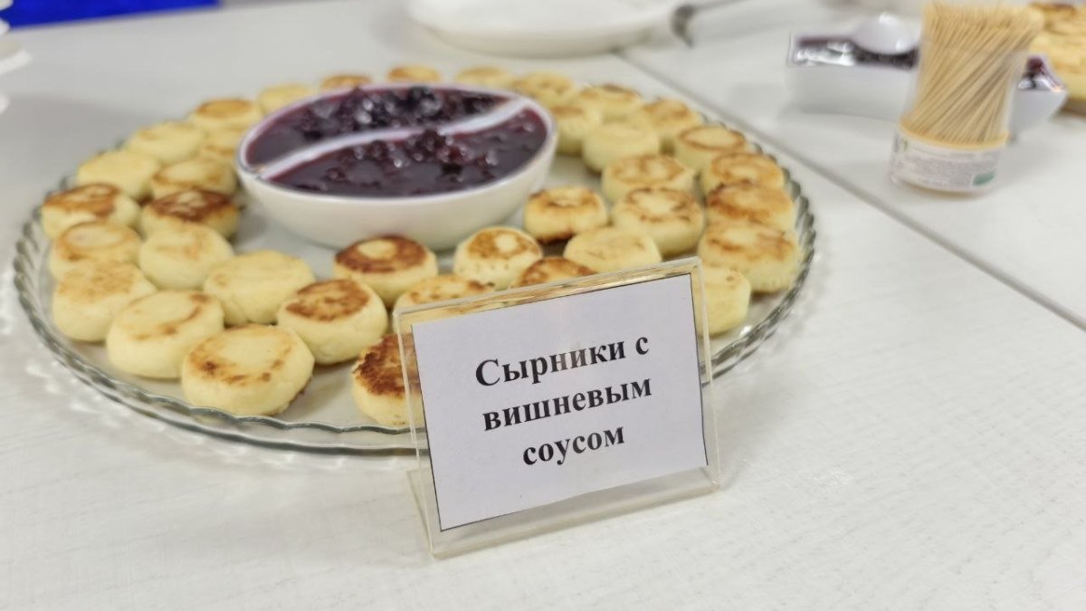 Формула идеальных сырников: держат форму, нежный вкус — срочно записывайте рецепт и замените муку другим продуктом