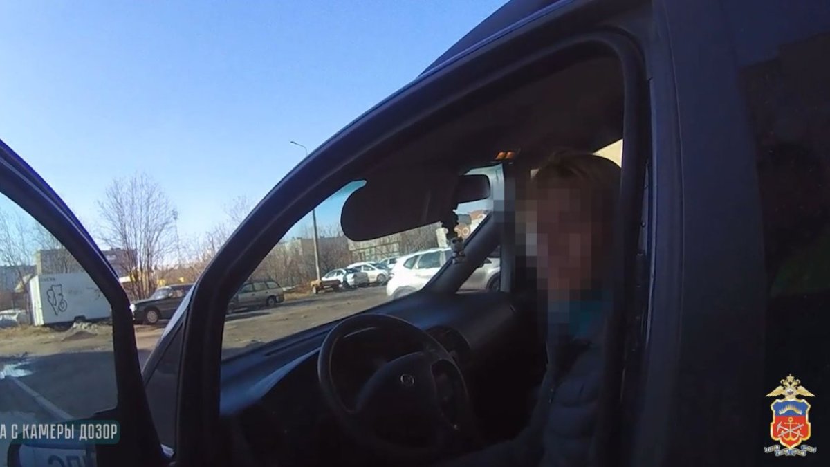 Попалась повторно: в Мончегорске полиция поймала женщину под наркотиками на «Опеле»