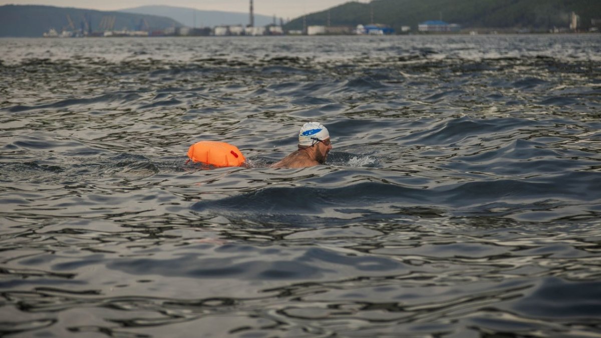 Любитель плавания в холодной воде