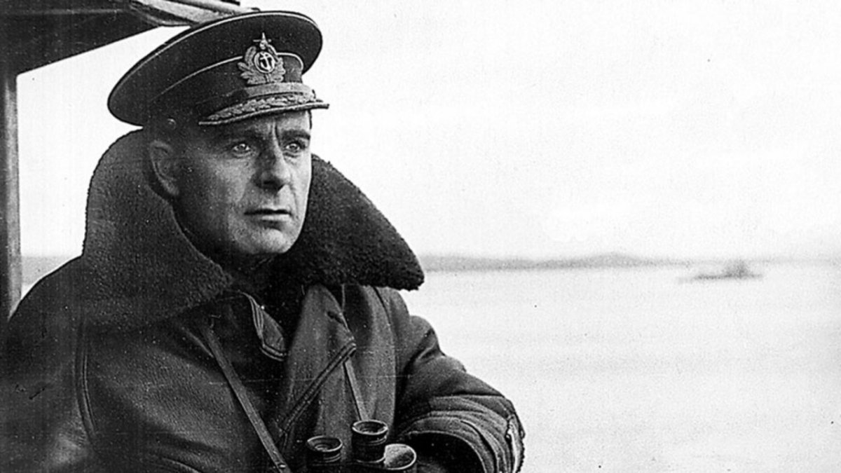 Адмирал Арсений Головко