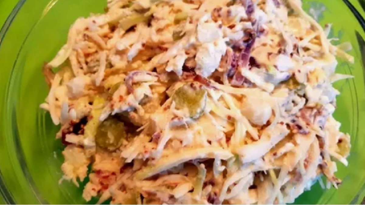 овощной салат с курицей