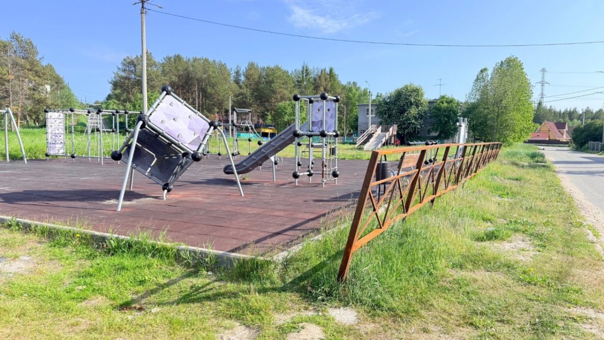 Детская площадка в селе Лувеньга