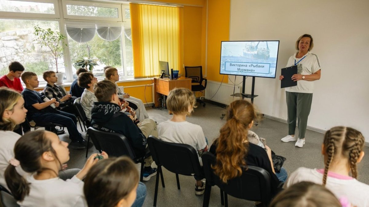 Дети на викторине ко Дню рыбака