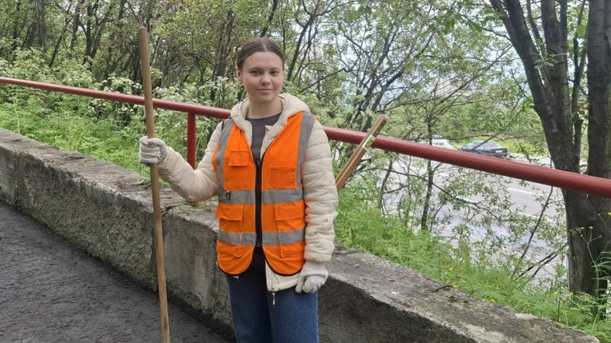 Работающая в УДХ школьница