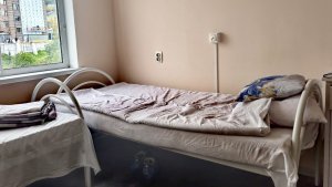 В Мурманске пьяный пассажир проломил череп 74-летнему таксисту из-за требования предоплаты