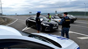 В Мурманске лихач после эвакуации иномарки разом погасил 25 штрафов на 75 тысяч