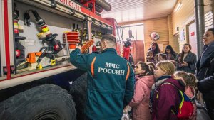 Автозмейка в спецочках и тушение условного пожара: в Полярных Зорях устроят акцию «Безопасный город»