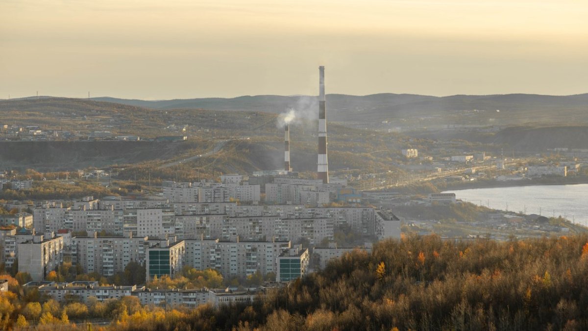 Городская котельная осенью