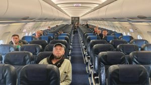 Сражались с огнем вручную: в Мурманск после тушения лесных пожаров с Ямала вернулись 16 десантников