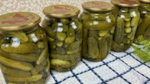 Огурцы хрустящие по-деревенски на зиму: бабушкин рецепт, который не подводит и хранится годами