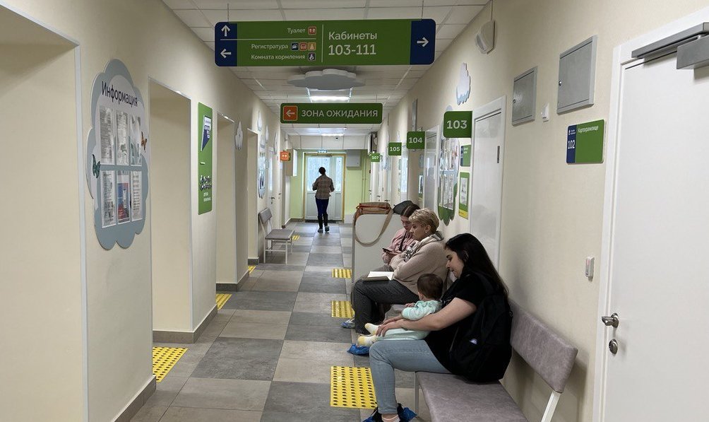 В обновленной детской поликлинике Колы начали прием юных пациентов