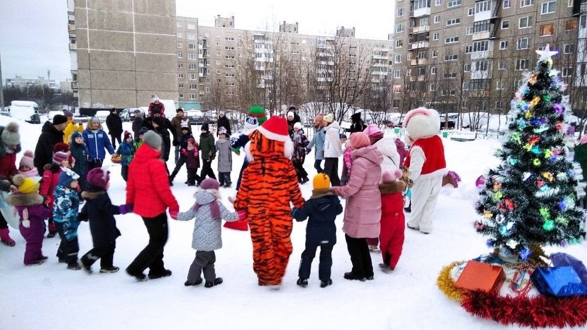 Песни, конкурсы, полевая кухня: во дворе на Крупской в Мурманске пройдет праздник