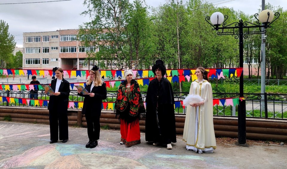 Викторины, литературные чтения и квесты: в Заполярье отмечают Пушкинский день