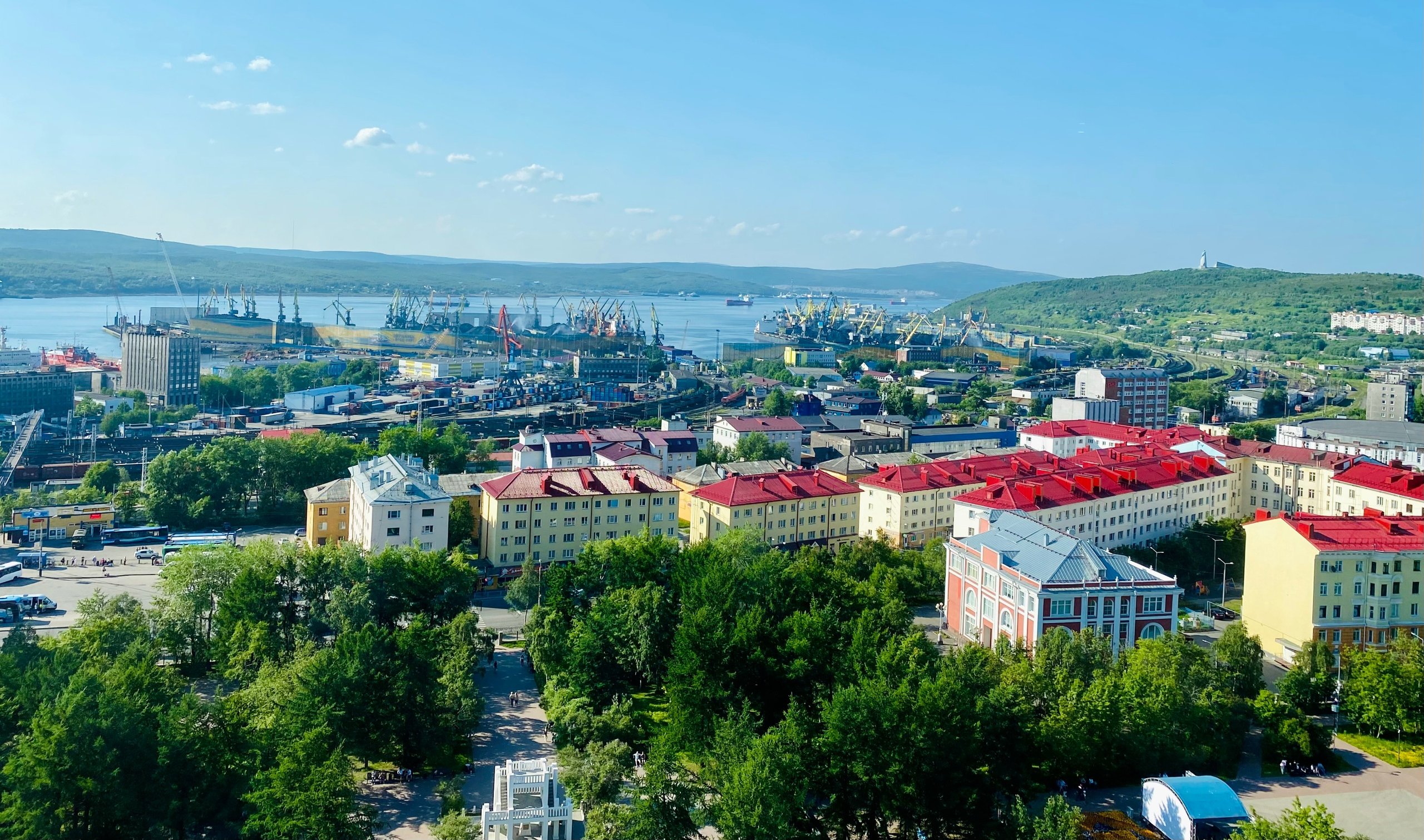 На этой неделе личный прием мурманчан проведут 4 депутата Горсовета