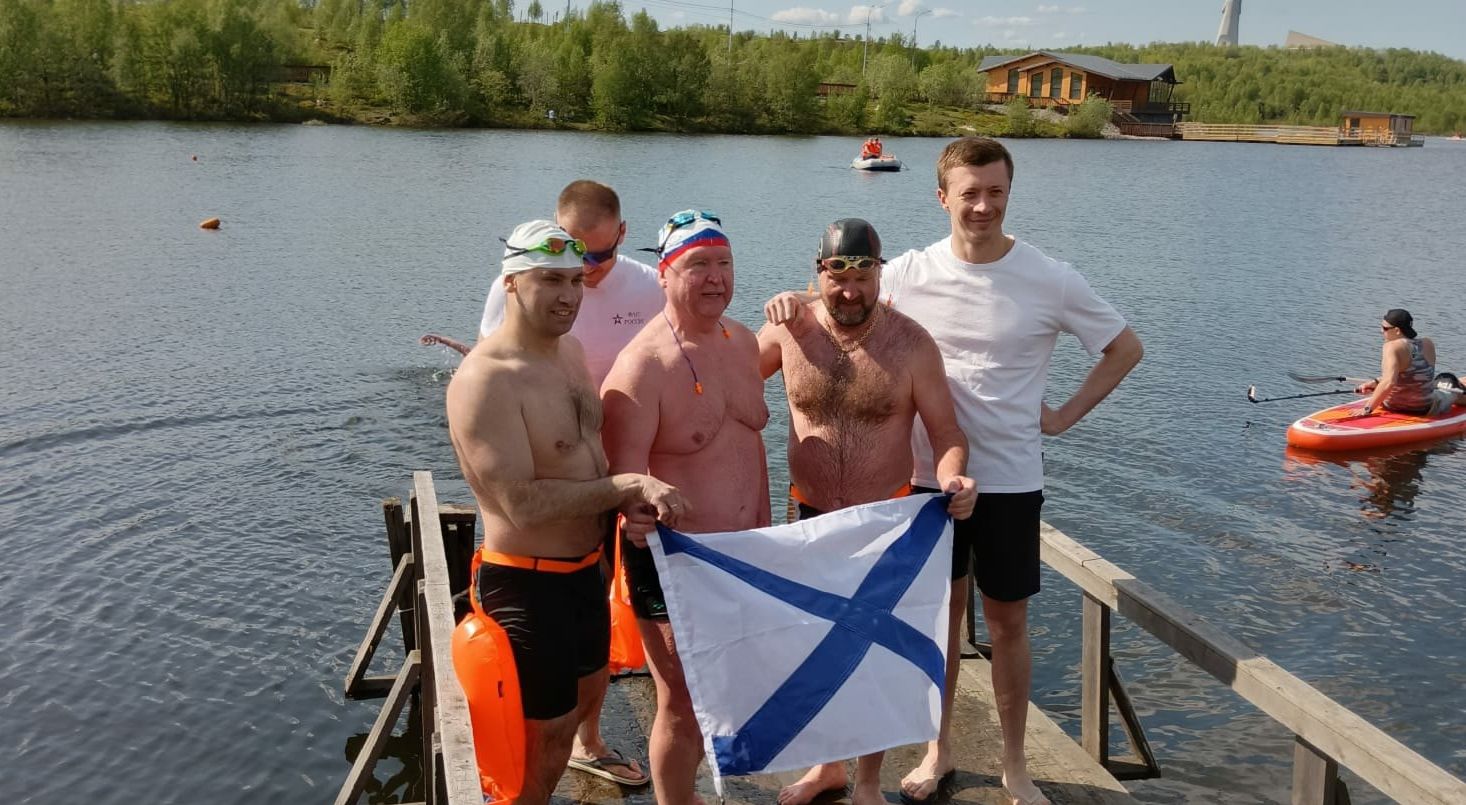 Мурманские «моржи» открыли летний сезон плавания
