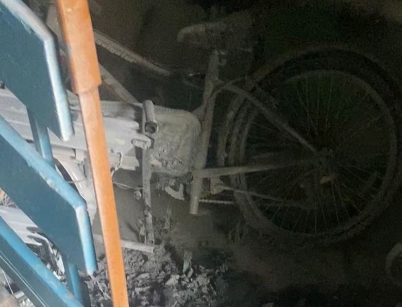 В Североморске хулиганам не дают покоя детские коляски в подъездах — было несколько поджогов