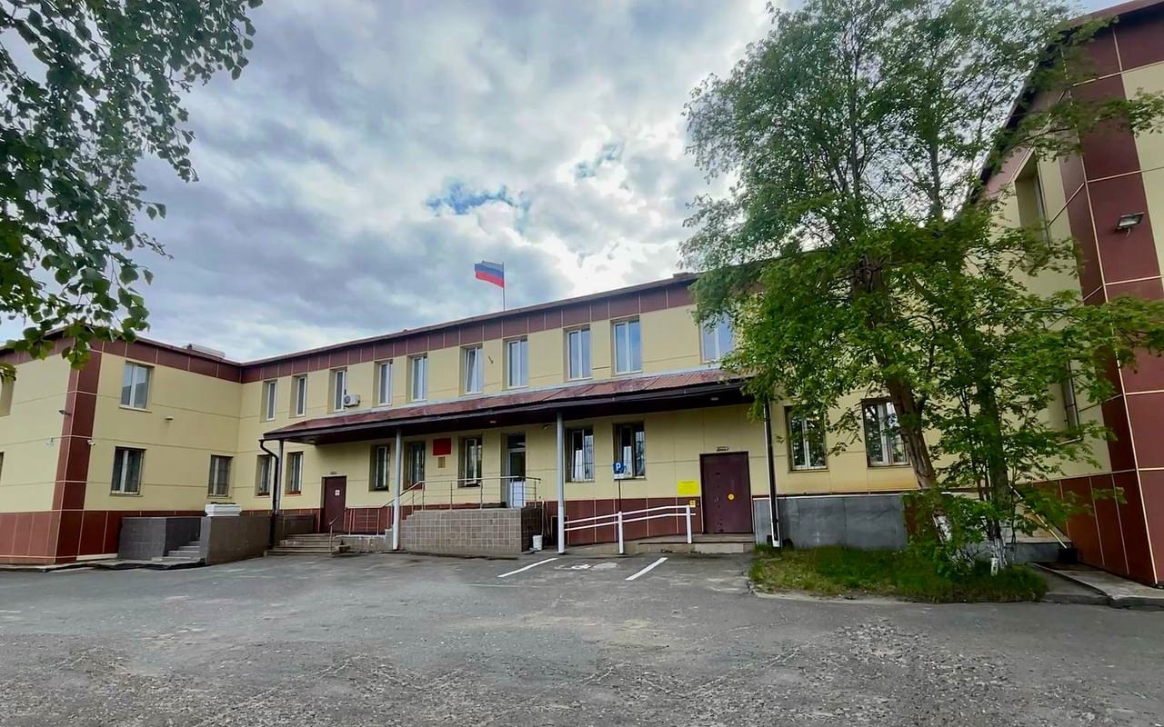 В Печенгском округе ребенок на велосипеде врезался в машину — автоледи подала в суд на родителей