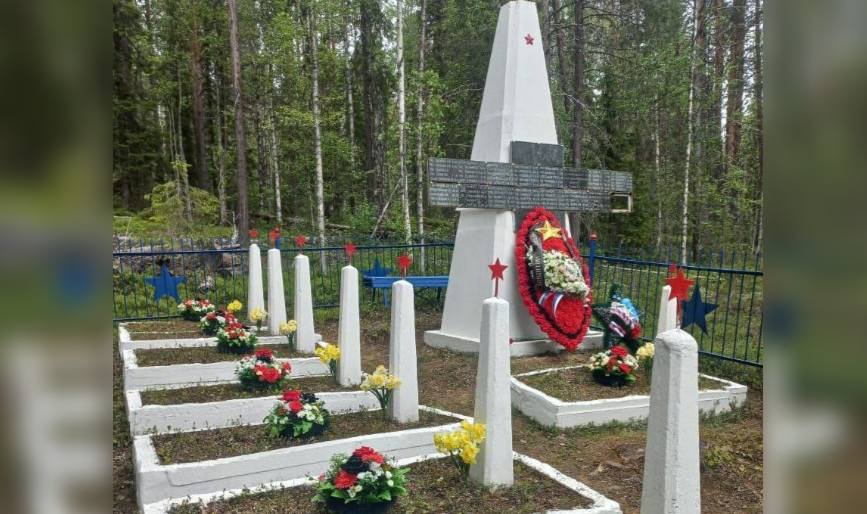 Волонтеры привели в порядок захоронения 79 бойцов, сражавшихся за оборону Заполярья