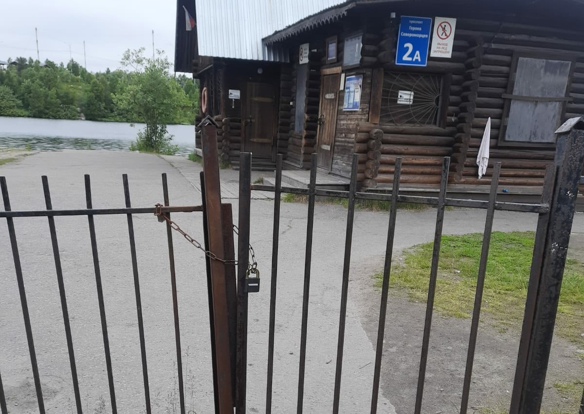 В Семеновском озере запрещено купаться всем, кроме моржей