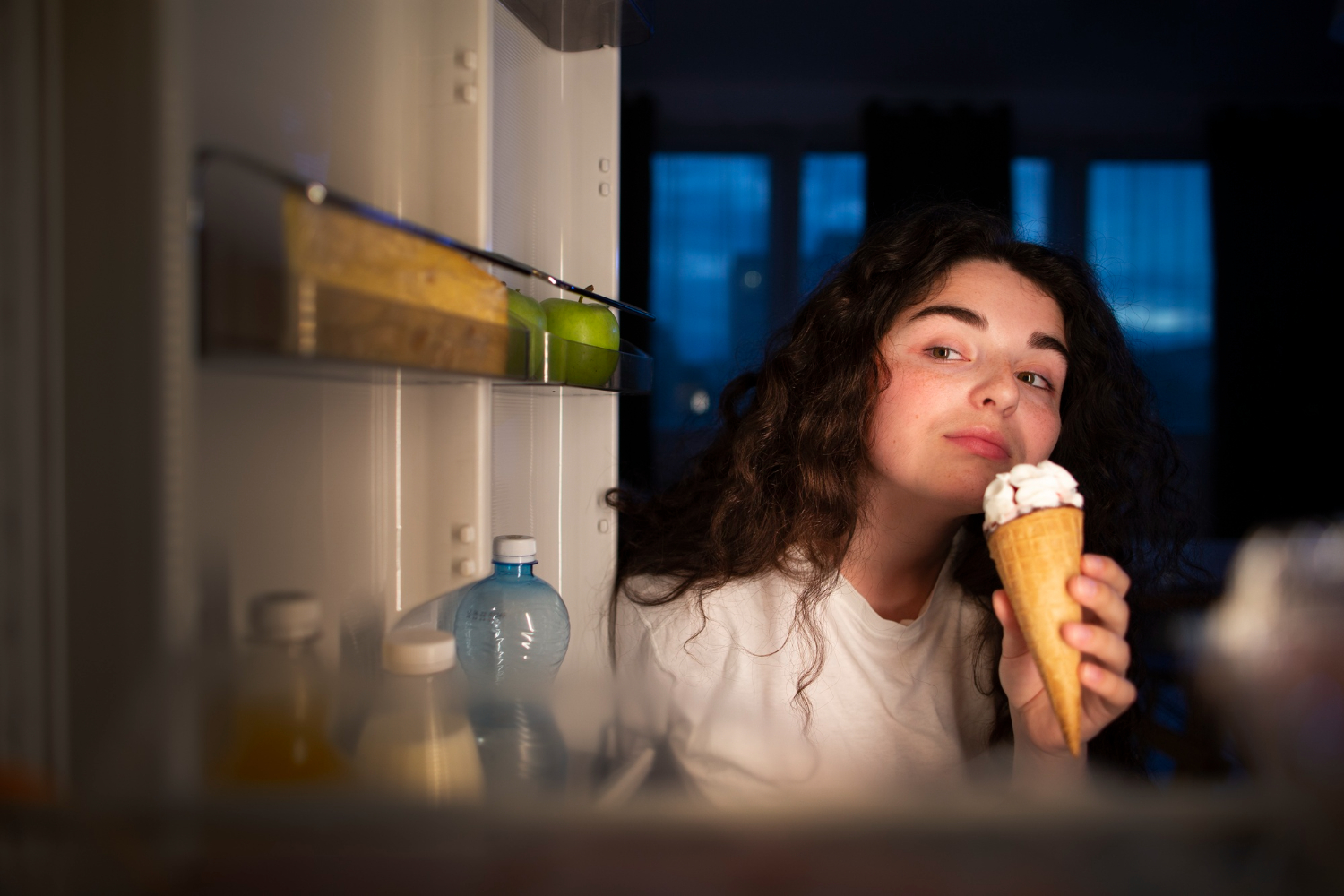 Не будет чувства голода и лишних килограммов — 5 продуктов, которые можно есть на ночь: подходят и пожилым людям